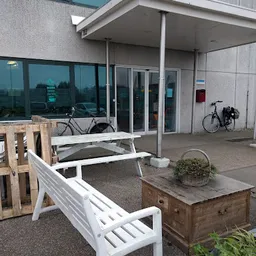 Bezoeker foto van Kringloopwinkel Alkemade in Roelofarendsveen