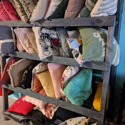 Bezoeker foto van Kringloopwinkel Alkemade in Roelofarendsveen