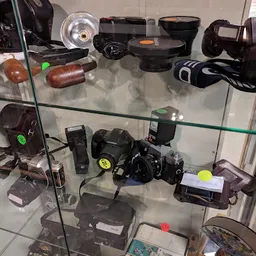 Bezoeker foto van Kringloopwinkel Alkemade in Roelofarendsveen