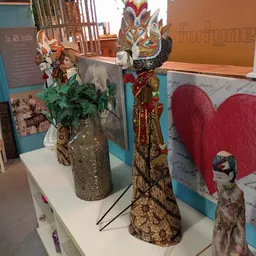 Bezoeker foto van Kringloopwinkel Alkemade in Roelofarendsveen