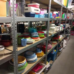 Bezoeker foto van Kringloopwinkel Alkemade in Roelofarendsveen