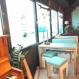 Bezoeker foto van Kringloopwinkel Alkemade in Roelofarendsveen