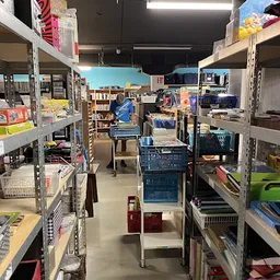 Bezoeker foto van Kringloopwinkel Alkemade in Roelofarendsveen