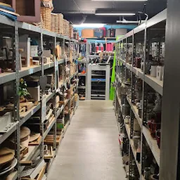 Bezoeker foto van Kringloopwinkel Alkemade in Roelofarendsveen