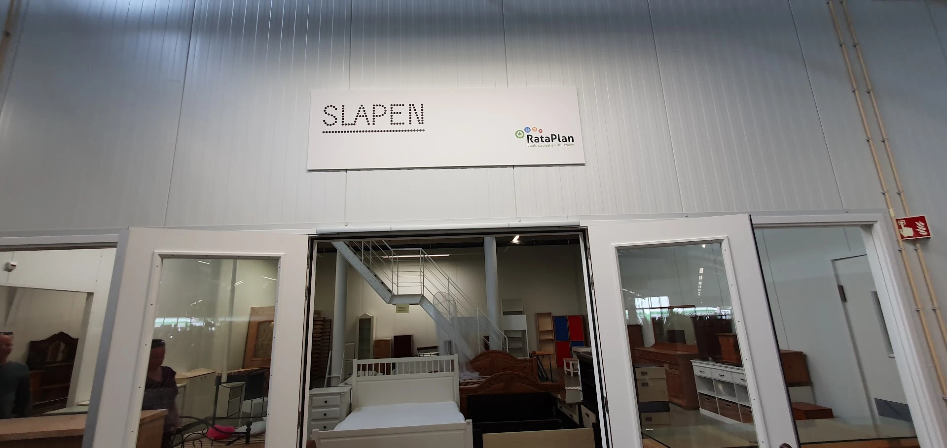 Kringloopwinkel Alkmaar in Alkmaar met tweedehands boeken, dvds en elektrische fietsen