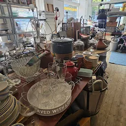 Bezoeker foto van Kringloopwinkel in Amsterdam