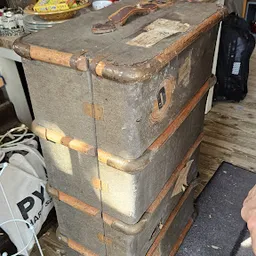 Bezoeker foto van Kringloopwinkel in Amsterdam