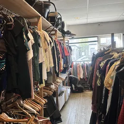 Bezoeker foto van Kringloopwinkel in Amsterdam