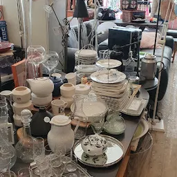 Bezoeker foto van Kringloopwinkel in Amsterdam