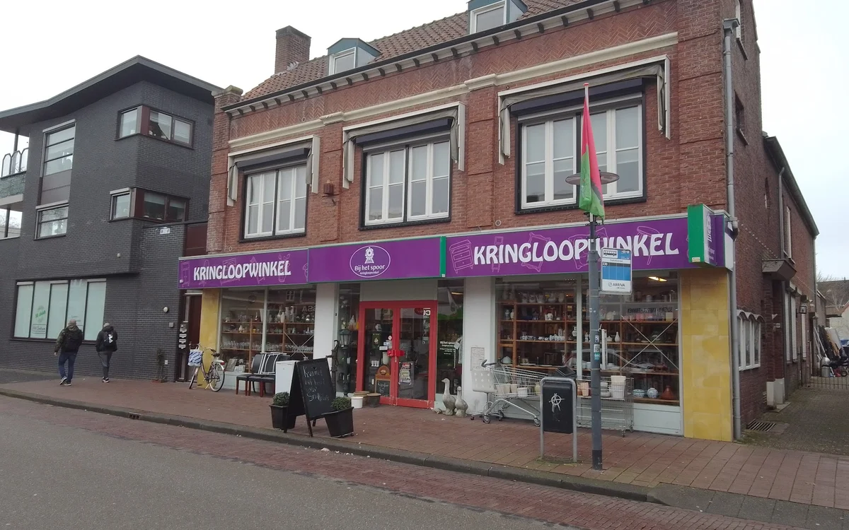 Kringloopwinkel Kringloopwinkel Bij het Spoor in Rijen