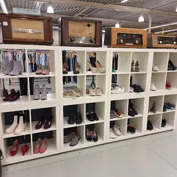 Bezoeker foto van Kringloopwinkel Bwri in Hoogezand