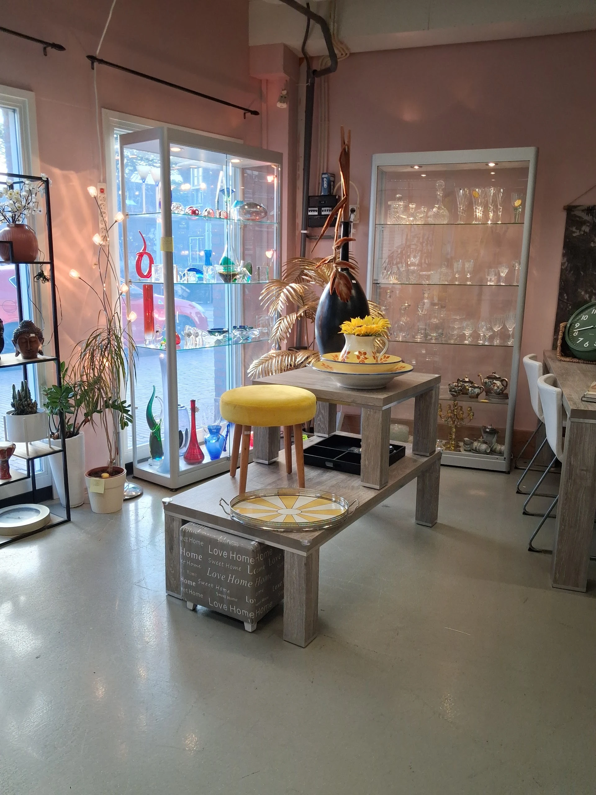 Kringloopwinkel Kringloopwinkel By Oscar in Leerdam