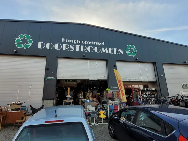 Kringloopwinkel in Egmond aan den Hoef