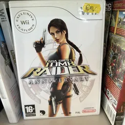 Tomb Raider Anniversary-game voor Nintendo Wii met afbeelding van Lara Croft op de verpakking