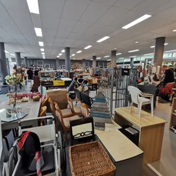 Bezoeker foto van Kringloopwinkel De Lokatie in Amsterdam