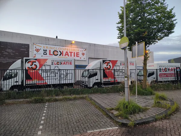 Kringloopwinkel Kringloopwinkel De Lokatie in Amsterdam