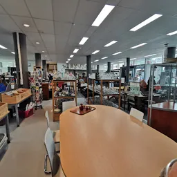 Bezoeker foto van Kringloopwinkel De Lokatie in Amsterdam