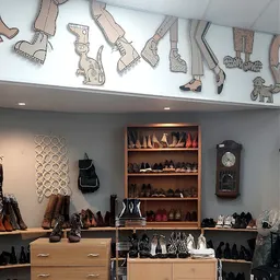 Bezoeker foto van Kringloopwinkel De Lokatie in Amsterdam