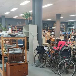 Bezoeker foto van Kringloopwinkel De Lokatie in Amsterdam