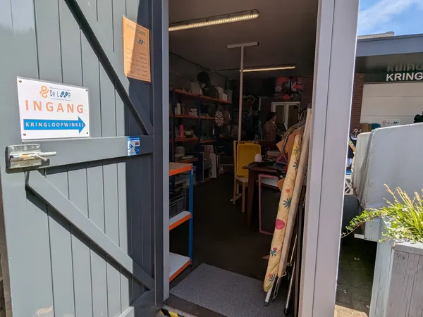 Kringloopwinkel Kringloopwinkel De Loop in Dordrecht