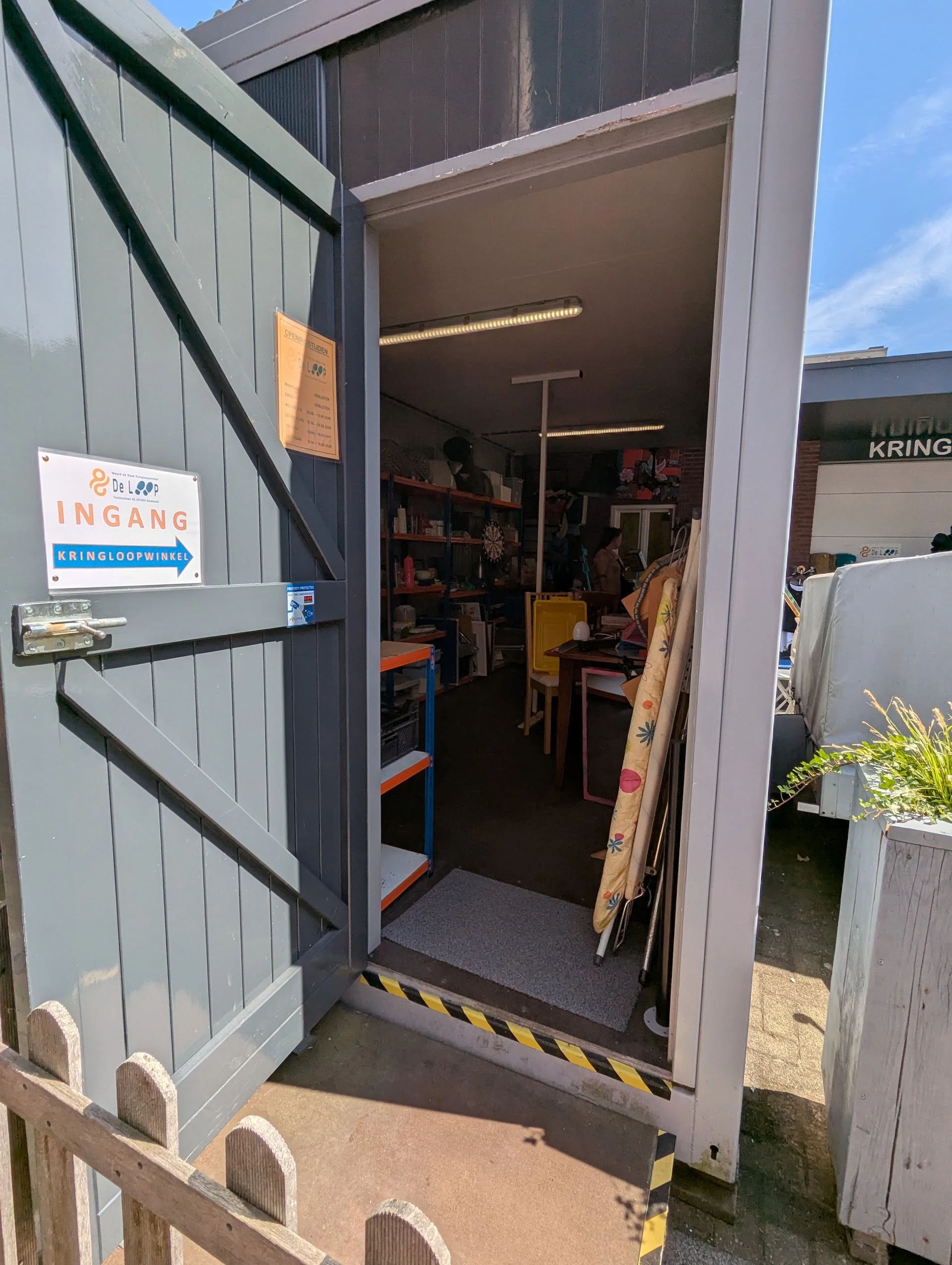 Kringloopwinkel Kringloopwinkel De Loop in Dordrecht