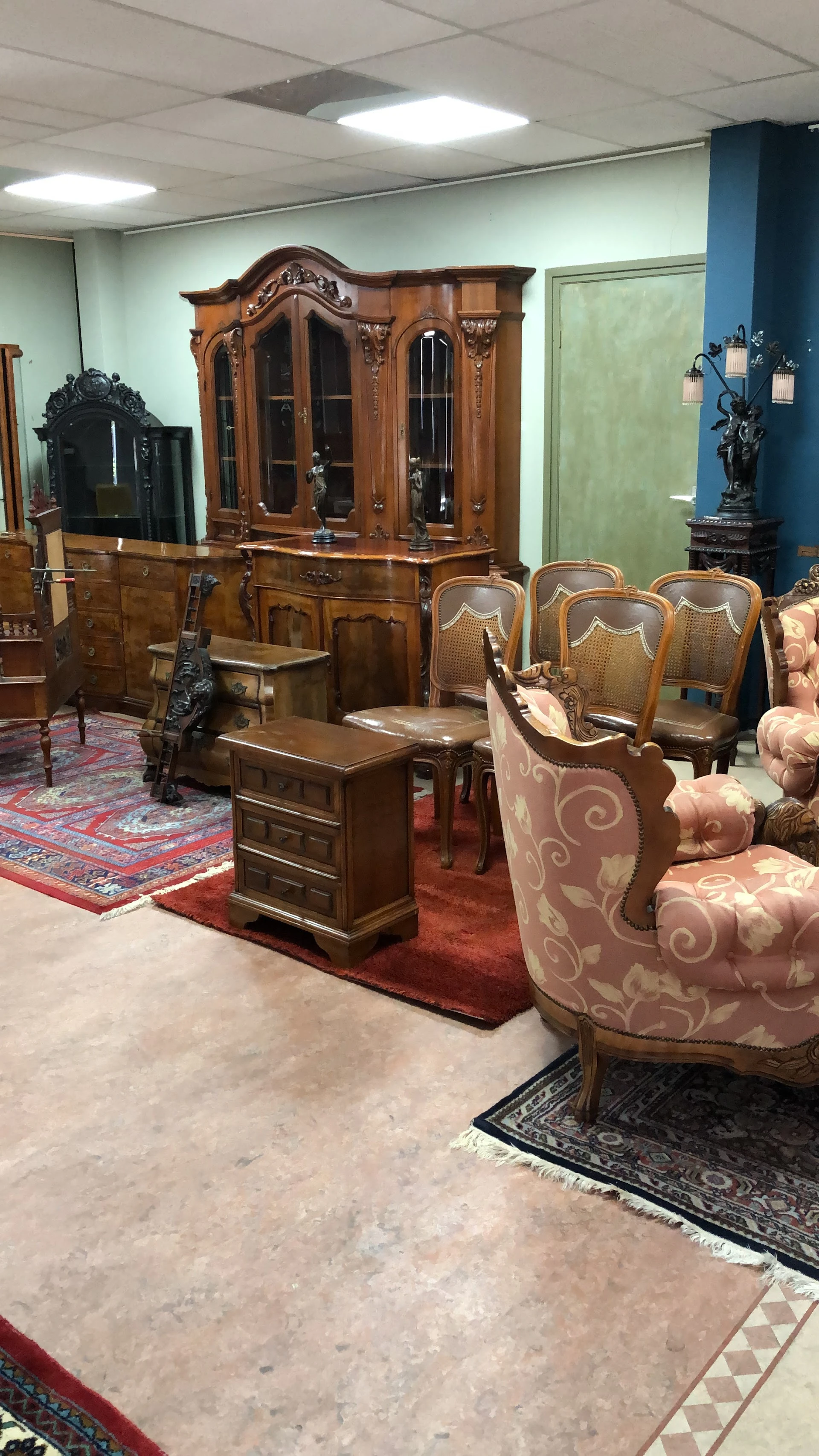 Kringloopwinkel Kringloopwinkel De Snuffelloods in Hook of Holland