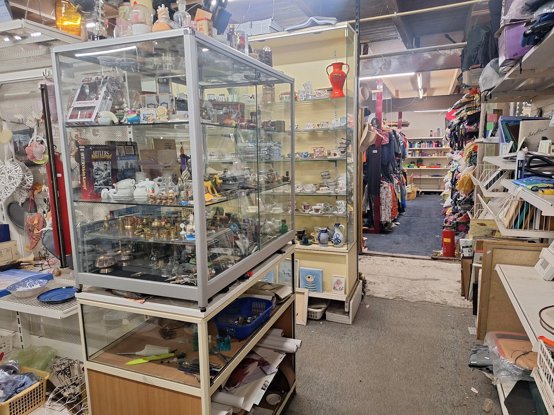 Kringloopwinkel Kringloopwinkel de Snuffelstal in Beerta