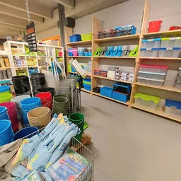 Bezoeker foto van Kringloopwinkel De Waar in Emmen
