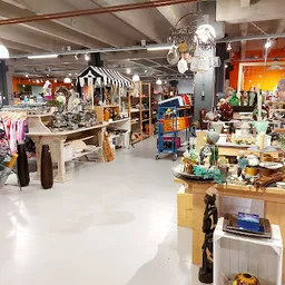 Bezoeker foto van Kringloopwinkel De Waar in Emmen