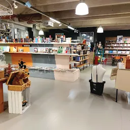 Bezoeker foto van Kringloopwinkel De Waar in Emmen