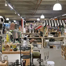 Bezoeker foto van Kringloopwinkel De Waar in Emmen