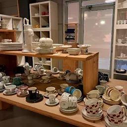 Bezoeker foto van Kringloopwinkel De Waar in Emmen