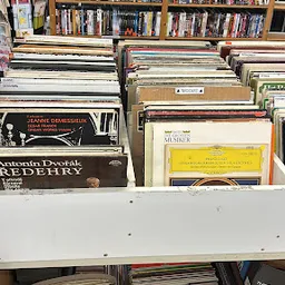 Bezoeker foto van Kringloopwinkel De Waarde in Utrecht