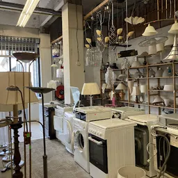 Bezoeker foto van Kringloopwinkel De Waarde in Utrecht