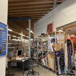 Bezoeker foto van Kringloopwinkel De Waarde in Utrecht