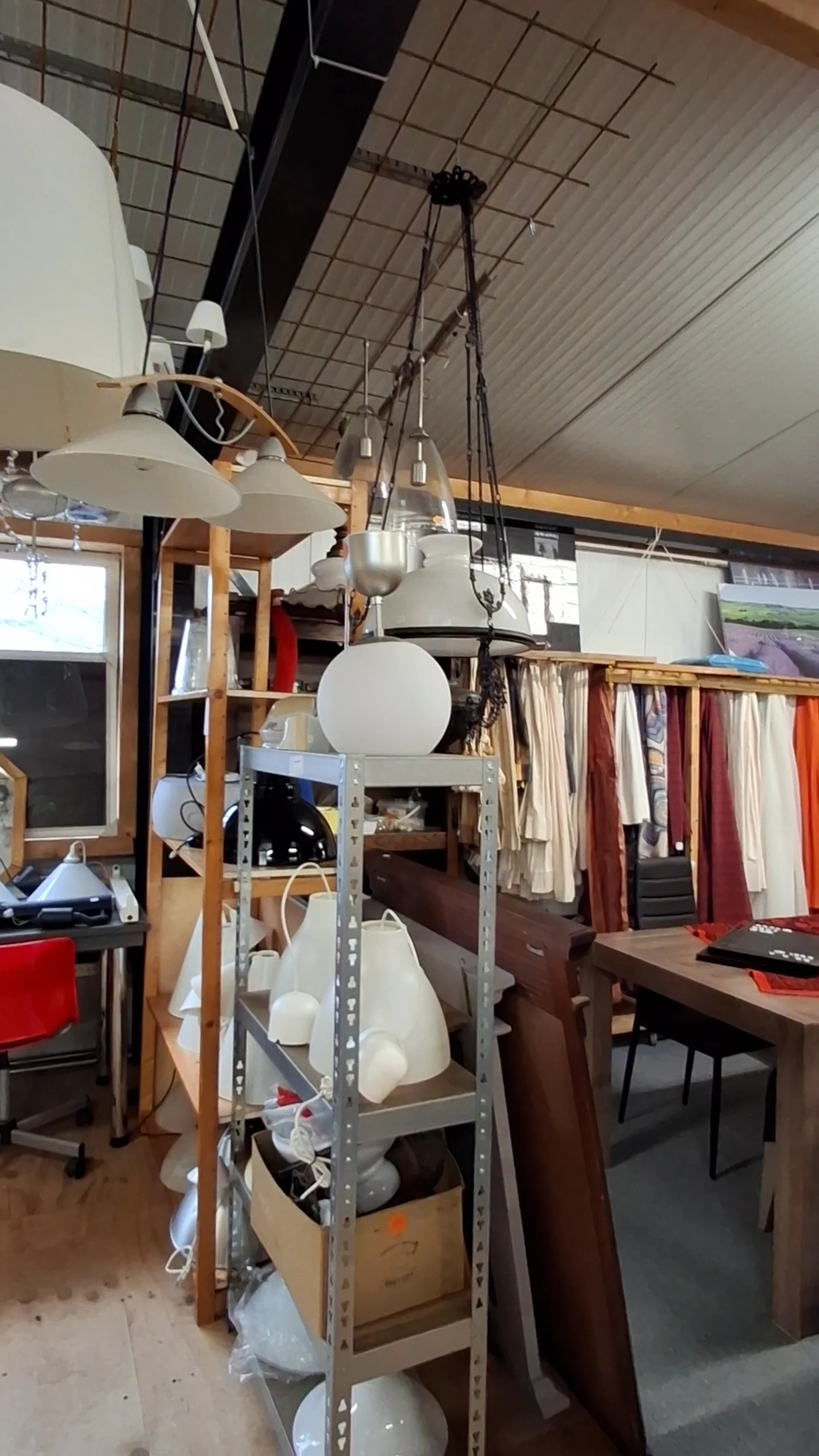 Kringloopwinkel Kringloopwinkel Deuroe Veuroe in Nieuwleusen