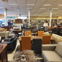 Bezoeker foto van Kringloopwinkel en werkplaats Verderest in Budel