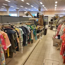 Bezoeker foto van Kringloopwinkel en werkplaats Verderest in Budel