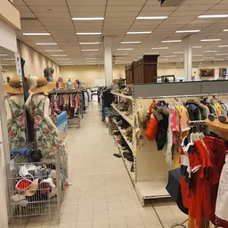 Bezoeker foto van Kringloopwinkel en werkplaats Verderest in Budel