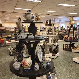 Bezoeker foto van Kringloopwinkel en werkplaats Verderest in Budel