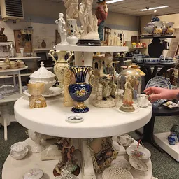 Bezoeker foto van Kringloopwinkel en werkplaats Verderest in Budel