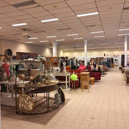 Bezoeker foto van Kringloopwinkel en werkplaats Verderest in Budel