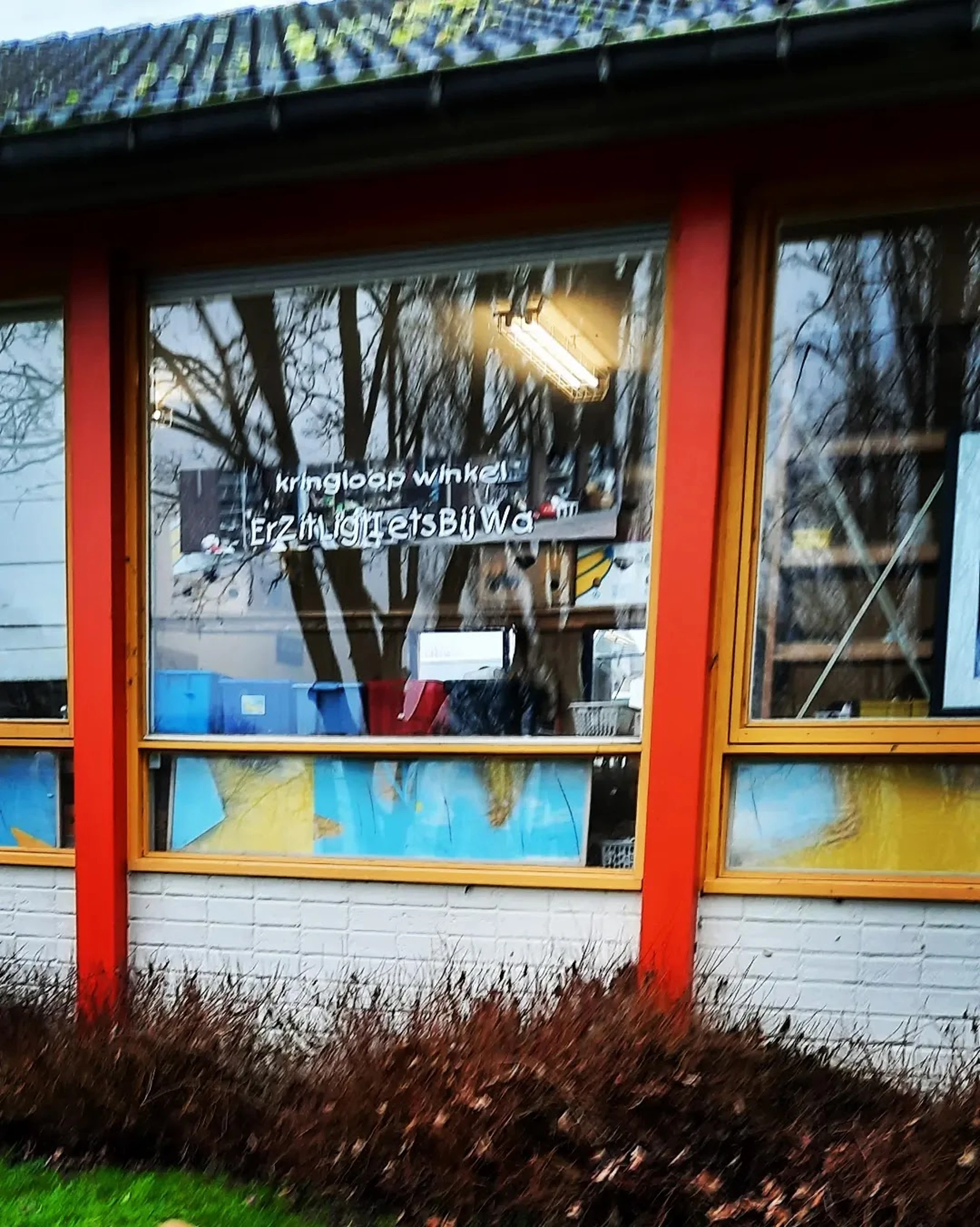 Kringloopwinkel Kringloopwinkel ErZitLigtIetsBijWa in Ewijk