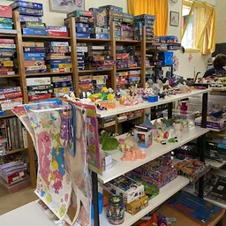 Bezoeker foto van Kringloopwinkel ErZitLigtIetsBijWa in Ewijk