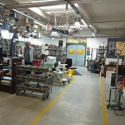 Bezoeker foto van Kringloopwinkel Goed Bezig in Nijkerk