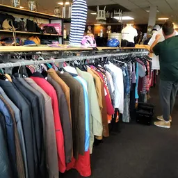 Bezoeker foto van Kringloopwinkel Goed Bezig in Nijkerk