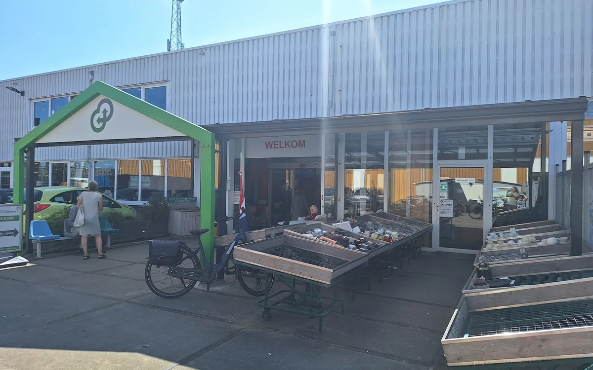 Kringloopwinkel Kringloopwinkel Goed & Gebruikt - Tweedehands Kleding, Meubels en meer in Goes, Zeeland in Goes