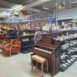 Bezoeker foto van Kringloopwinkel Goed & Gebruikt - Tweedehands Kleding, Meubels en meer in Goes, Zeeland in Goes