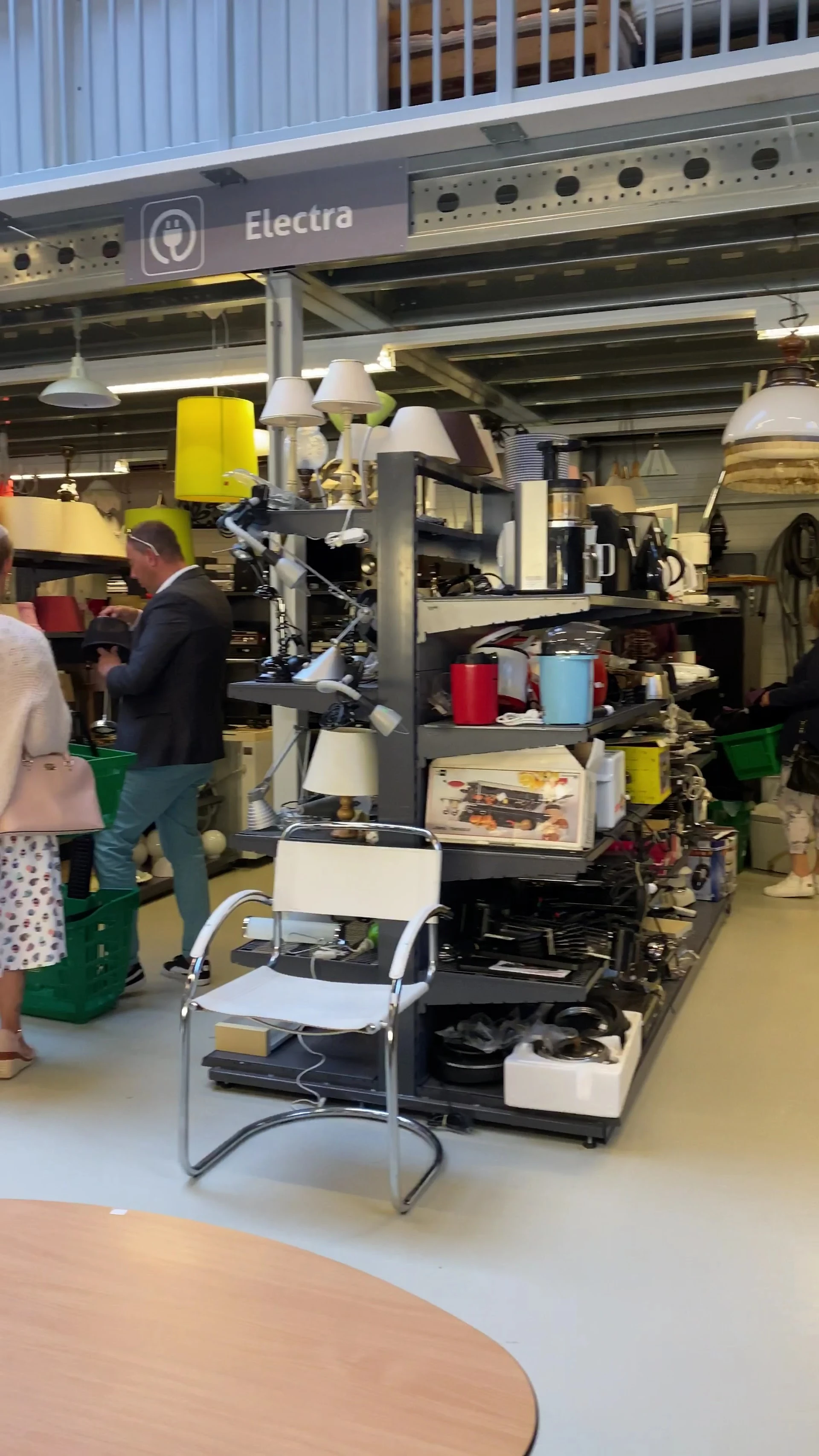 Kringloopwinkel Kringloopwinkel Goed & Gebruikt - Tweedehands Kleding, Meubels en meer in Goes, Zeeland in Goes