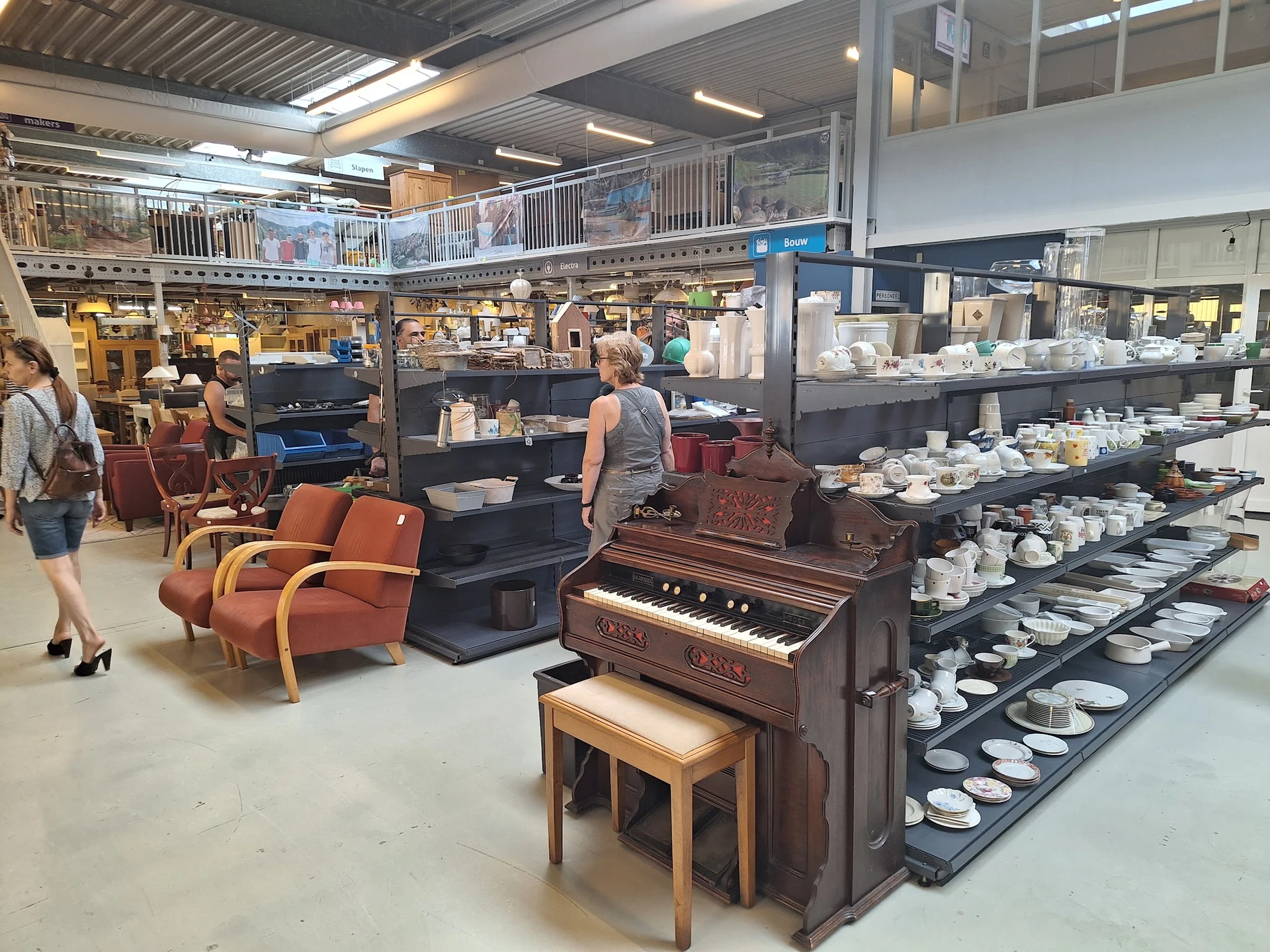 Bezoeker foto van Kringloopwinkel Goed & Gebruikt - Tweedehands Kleding, Meubels en meer in Goes, Zeeland in Goes